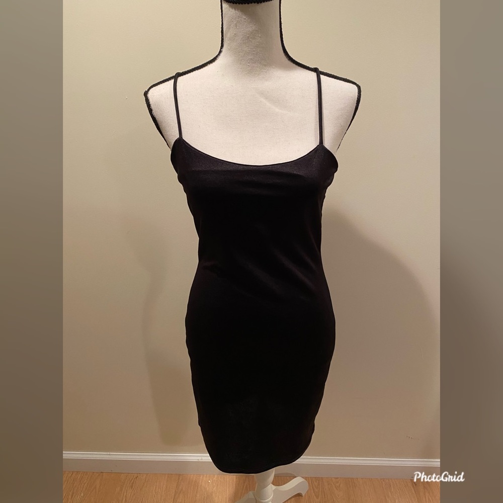 Necessary clothing size medium black midi dress